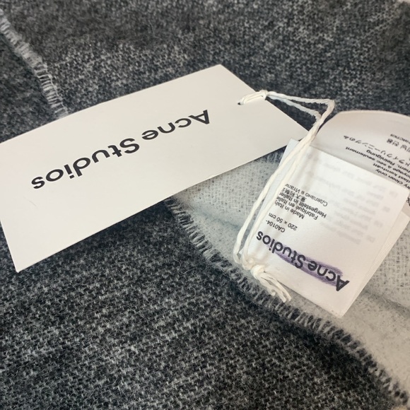 Acne studios scarf new with tags - Picture 9 of 9